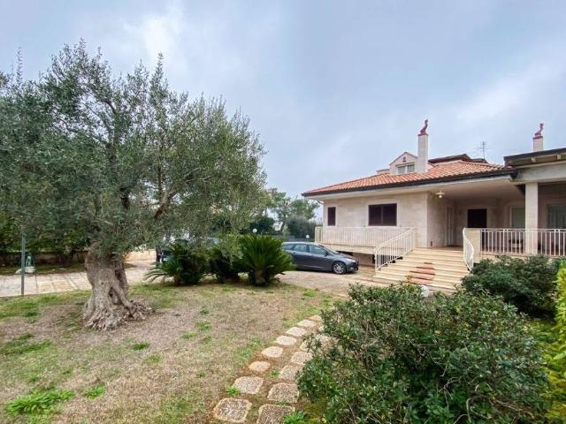 Villa in vendita a Noci BA