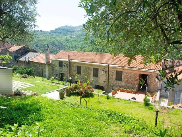 Villa in vendita a Noli SV