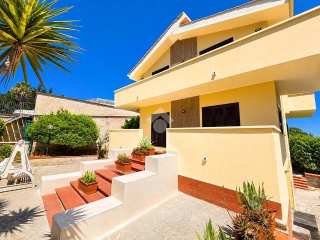 Villa in vendita a Napoli NA