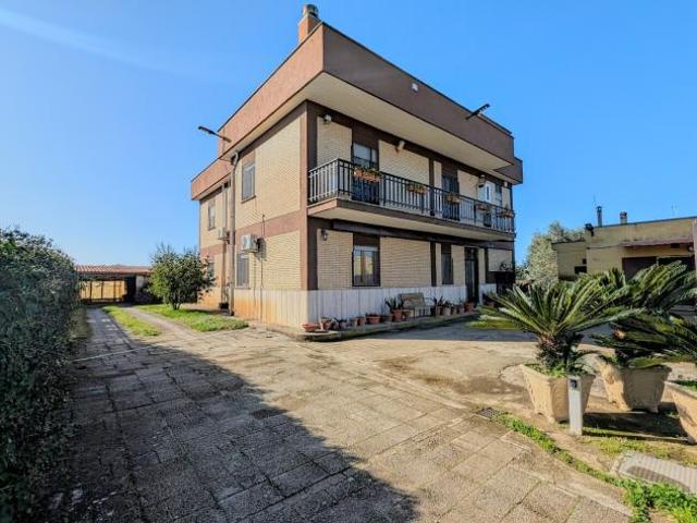 Villa in vendita a Nettuno