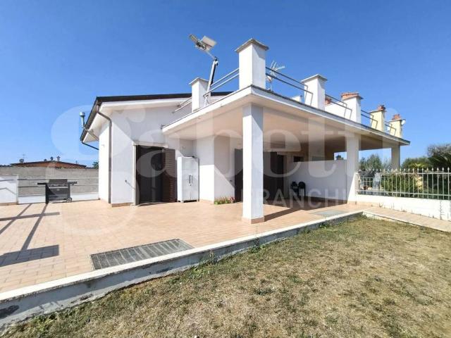 Villa in vendita a Nettuno RM