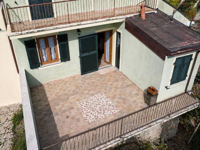 Villa in vendita a Ne GE
