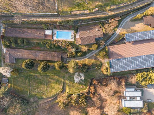 Villa in vendita a Nebbiuno
