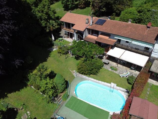 Villa in vendita a Nebbiuno NO