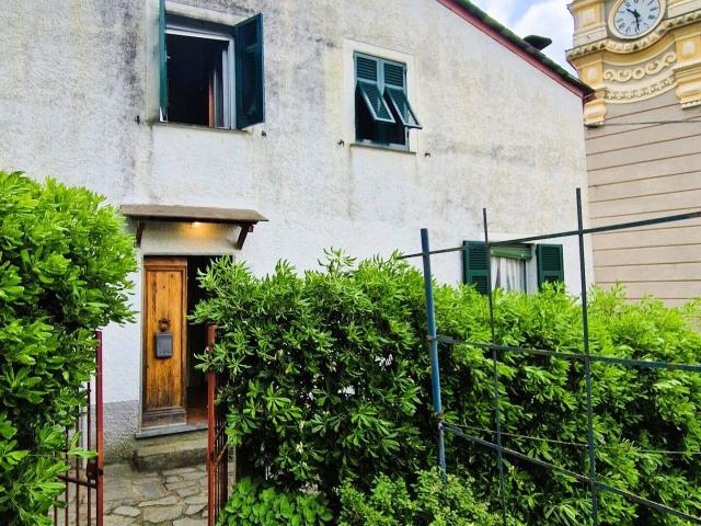 Villa in vendita a Neirone