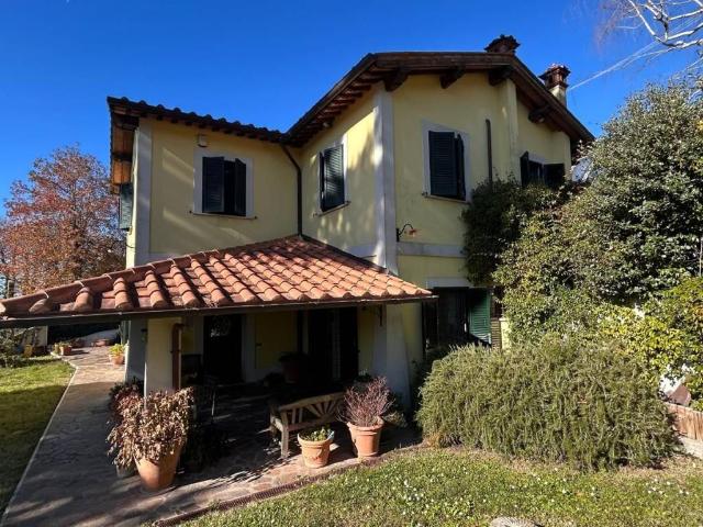 Villa in vendita a Nemi RM