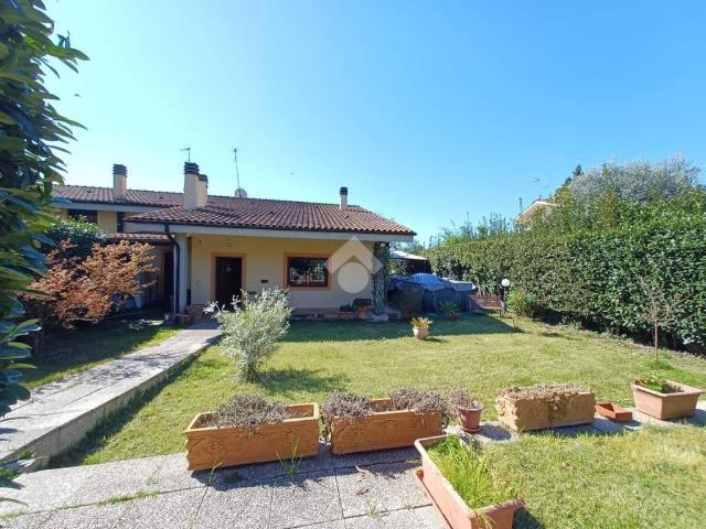Villa in vendita a Nepi VT