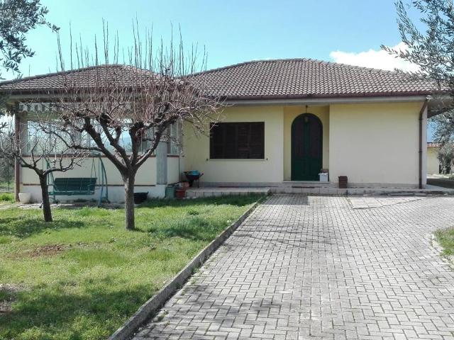 Villa in vendita a Nereto TE