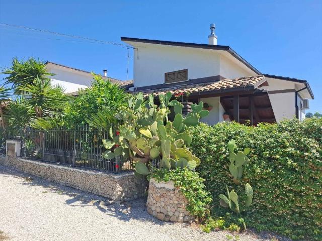 Villa in vendita a Nereto TE