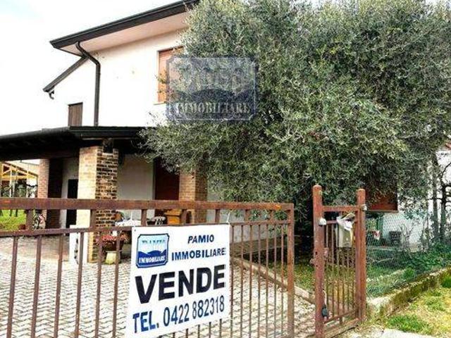 Villa in vendita a Nervesa della Battaglia TV