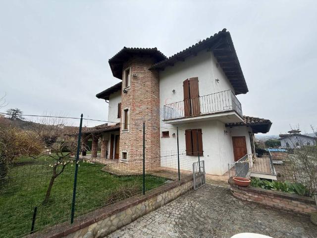 Villa in vendita a Nizza Monferrato AT