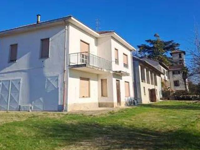 Villa in vendita a Nizza Monferrato AT