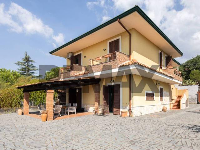 Villa in vendita a Nicolosi CT