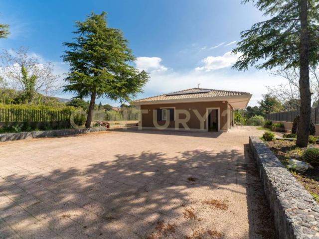 Villa in vendita a Nicolosi CT