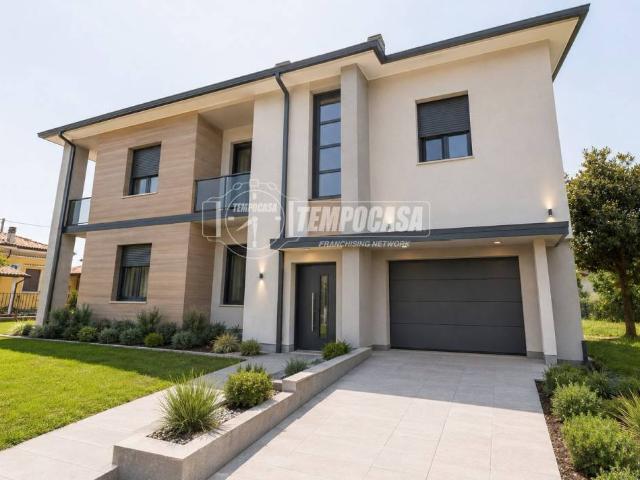 Villa in vendita a Nuvolera BS