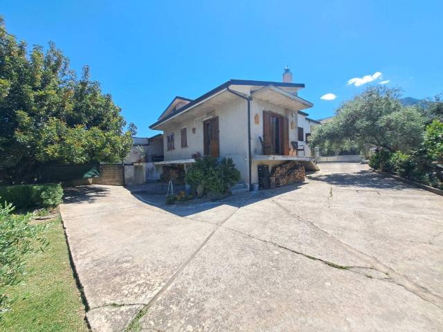 Villa in vendita a Nuxis SU