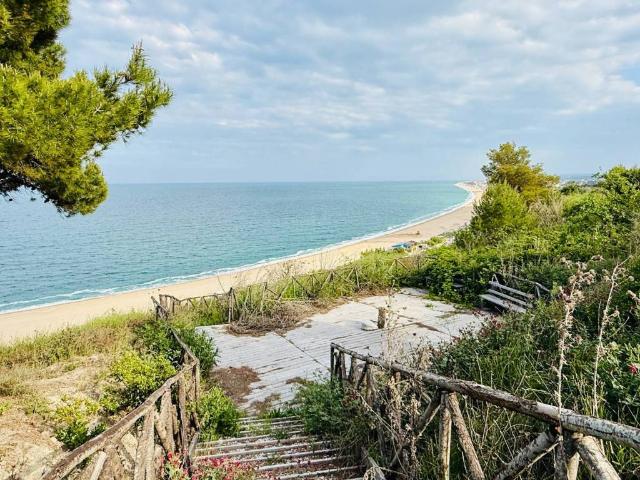 Villa in vendita a Numana AN
