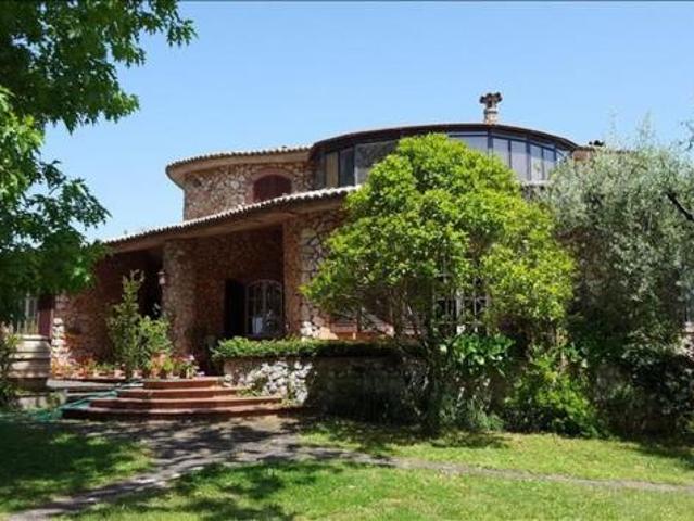 Villa in vendita a Sovicille 220 mq Rif: 1342720