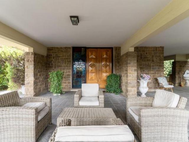 Villa in vendita a Sovigliana Vinci 350 mq Rif: 1369734