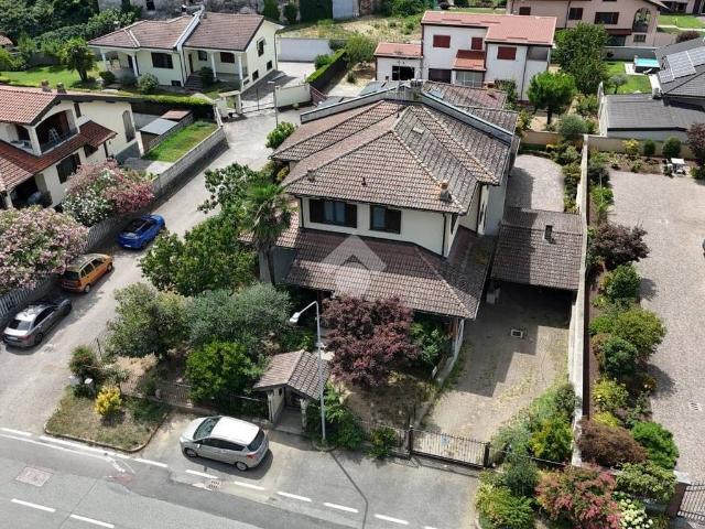 Villa in vendita a Sozzago NO