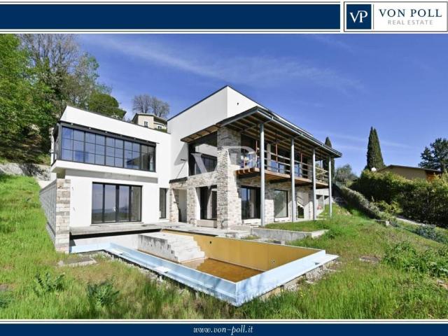 Villa in vendita a Soiano del Lago BS
