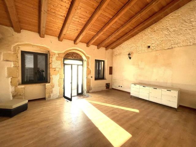 Villa in vendita a Solarino SR
