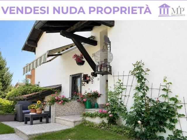 Villa in vendita a Solbiate con Cagno CO