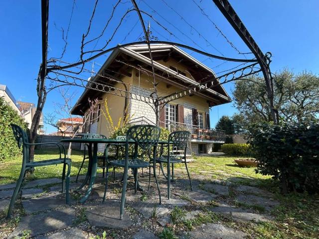 Villa in vendita a Solbiate Olona VA