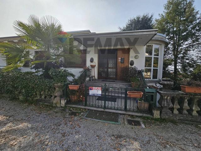Villa in vendita a Somma Lombardo