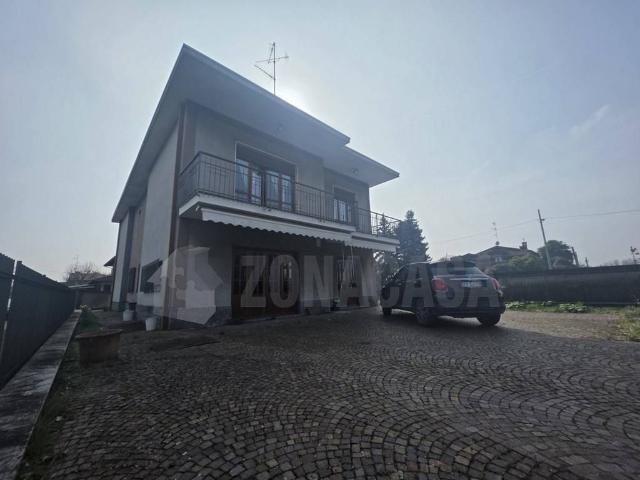 Villa in vendita a Somma Lombardo VA