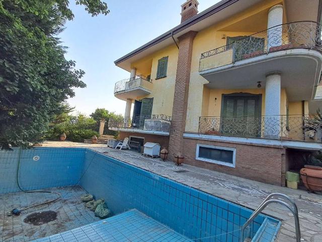 Villa in vendita a Somma Vesuviana NA