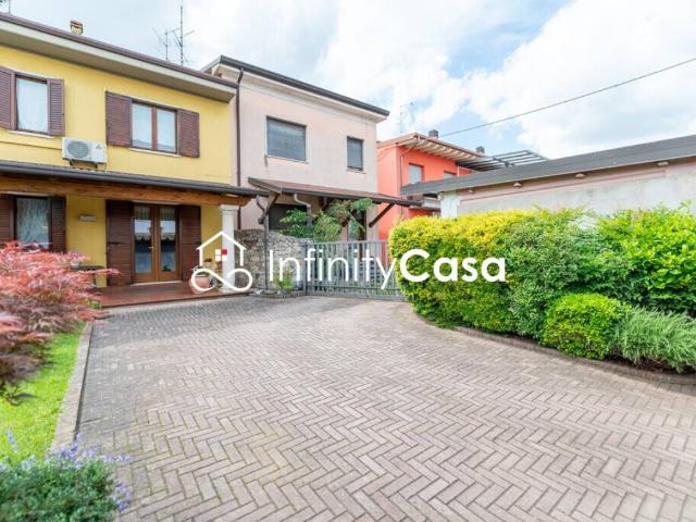 Villa in vendita a Sommacampagna VR