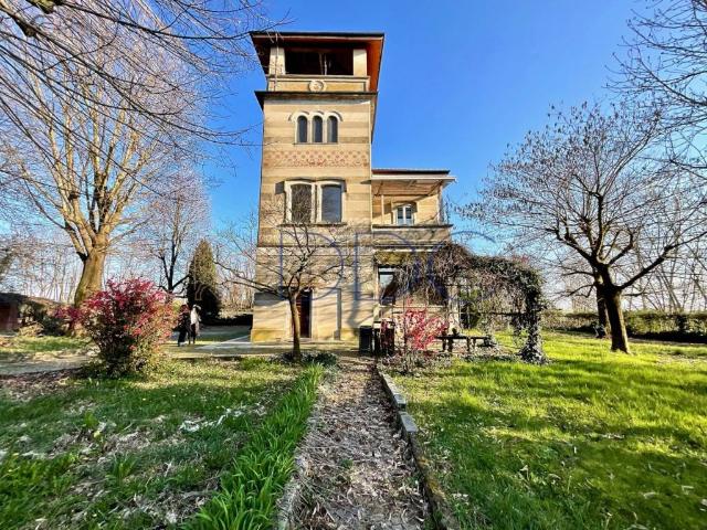 Villa in vendita a Sommariva del Bosco CN