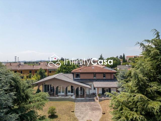 Villa in vendita a Sona VR