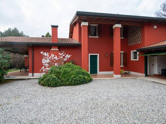 Villa in vendita a Sona VR
