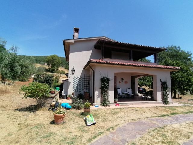 VILLA in VENDITA a SORANO PODERETTO di 5 vani
