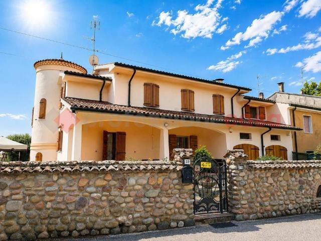 Villa in vendita a Sorgà VR
