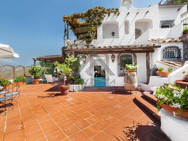 Villa in vendita a Sorrento NA