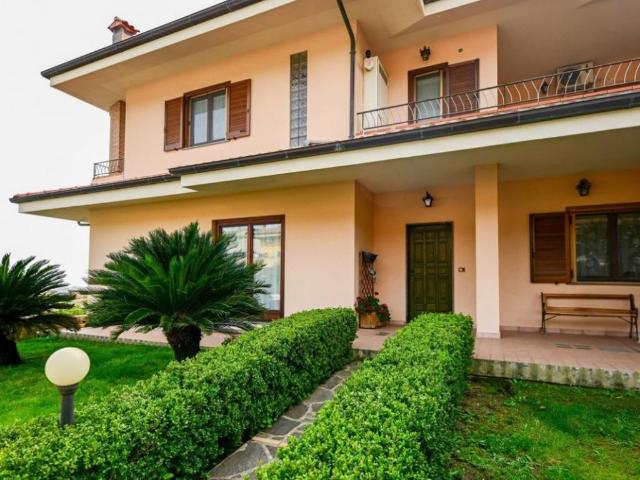 Villa in vendita a Satriano CZ