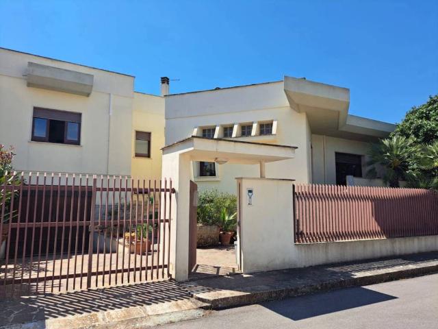 Villa in vendita a Sava TA