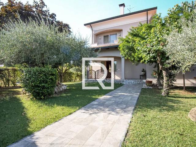 Villa in vendita a Savignano sul Rubicone FC
