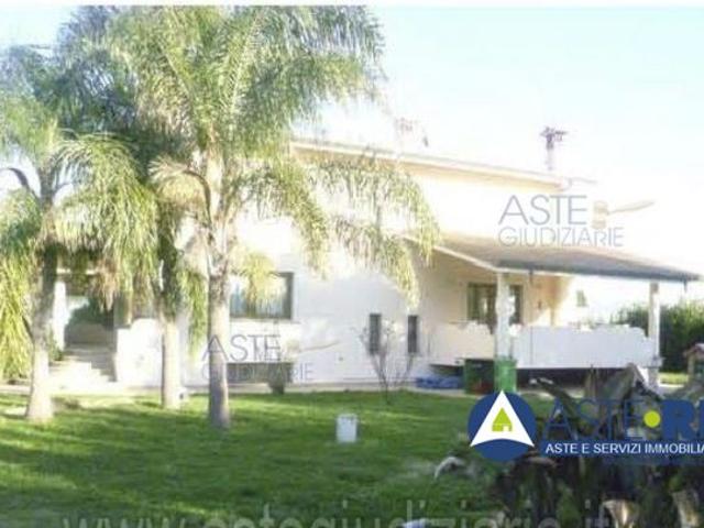 Villa in vendita a Sabaudia