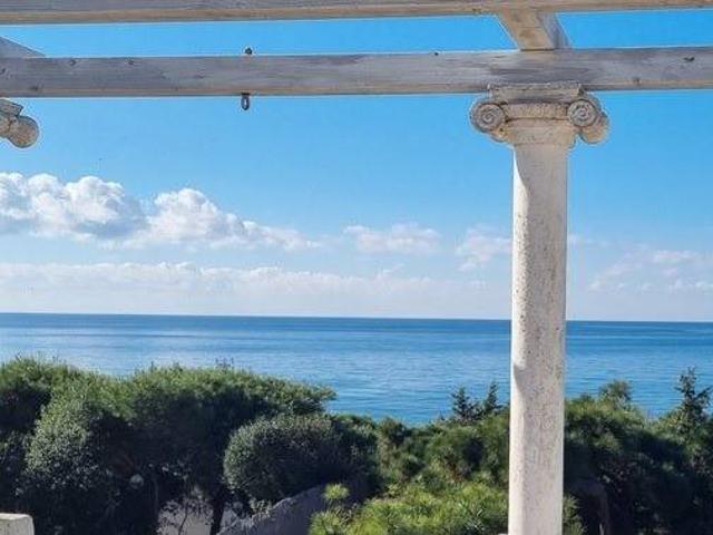 Villa in vendita a Sabaudia LT
