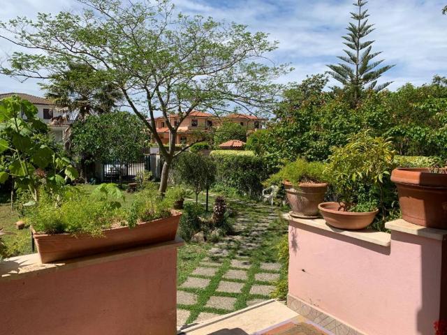 Villa in vendita a Sabaudia LT