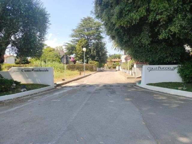 Villa in vendita a Sabaudia LT