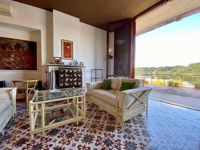 Villa in vendita a Sabaudia LT