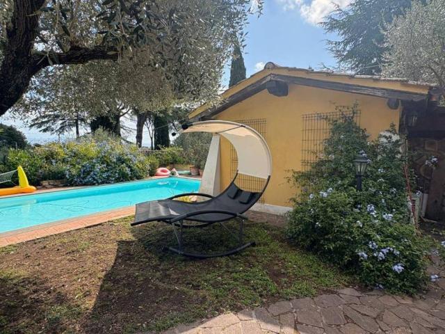 Villa in vendita a Sacrofano RM