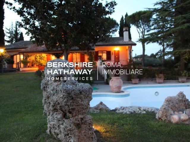 Villa in vendita a Sacrofano RM