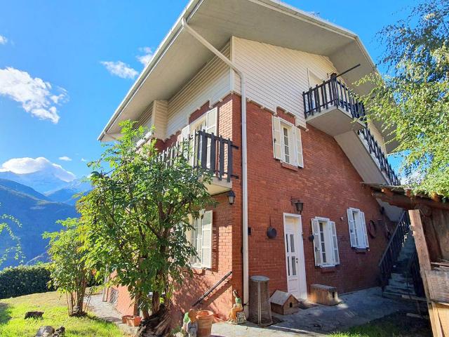 Villa in vendita a Saint Pierre AO
