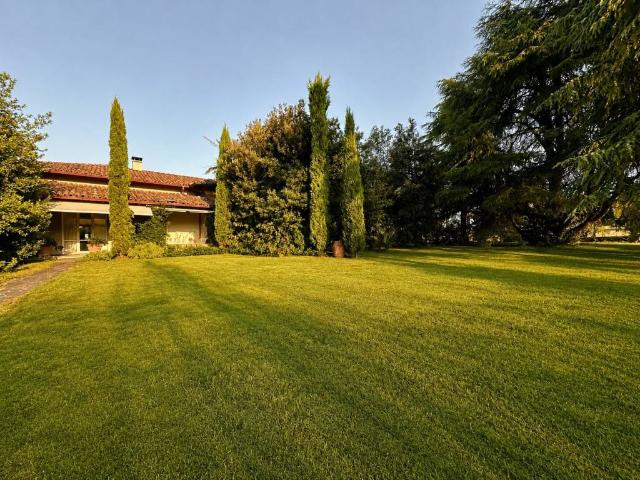 Villa in vendita a Sala Baganza PR